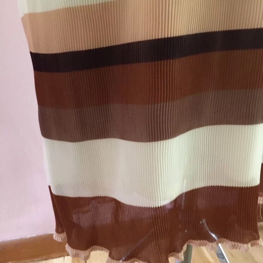 H&M Dress Striped Pleated Chiffon Sleeveless Size 4 Cream Brown Office Party - Picture 8 of 10